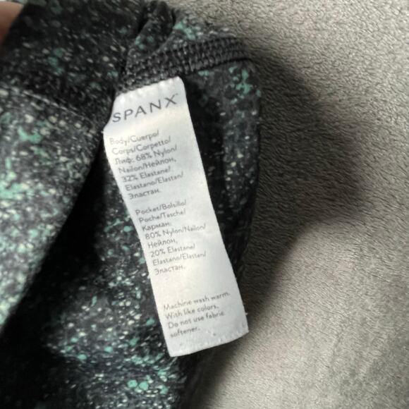 SPANX High Rise Tummy Control Booty Boost Printed Legging In Black Green Size MD - Picture 5 of 5